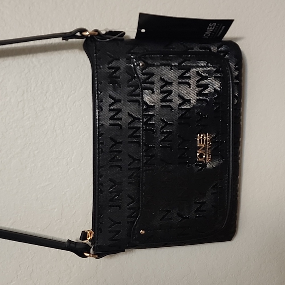 NWT Jones New York black Yvette crossbody with bonus zippered pouch